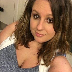 Meet your Posher, Courtney